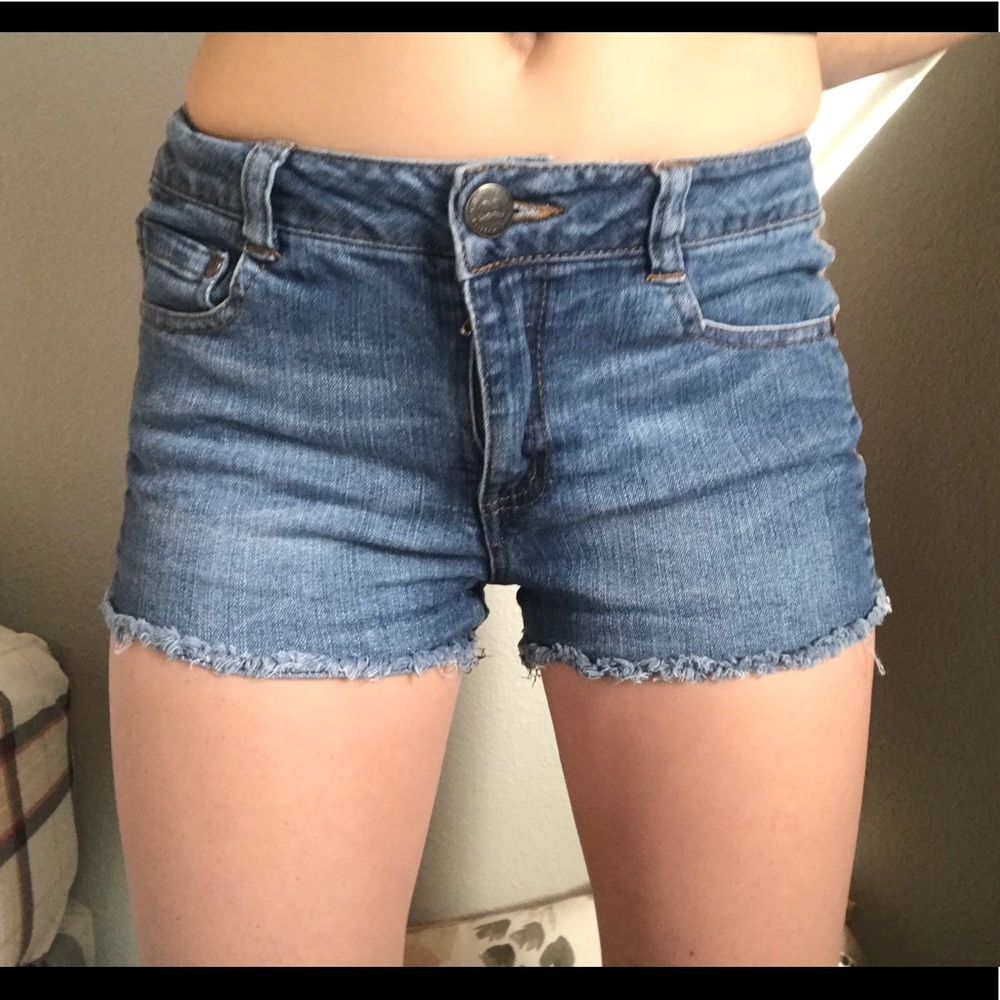 Cut off fray Jean shorts